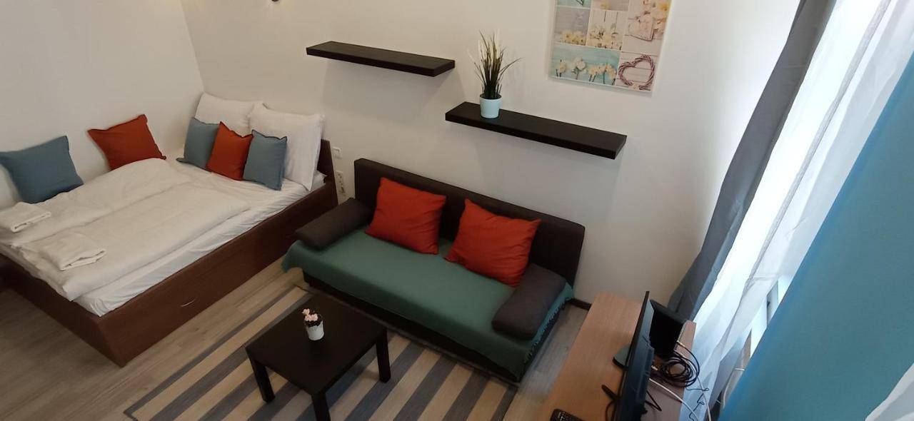 Osvat Apartments บูดาเปสต์ ภายนอก รูปภาพ